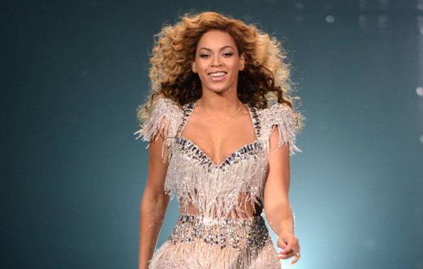 Beyonce Knowles dazzled on s tage as she walked the catwalk wearing Ralph & Russo Couture for a Revel Resort Performance
