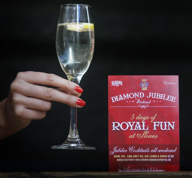 A royal Gin Fizz
