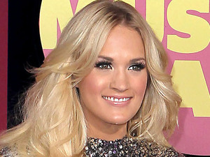 Carrie Underwood arriving at the 2012 CMT Music Awards in Nashville