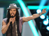 Russell Brand gets the MTV Movie Awards 2012 underway.