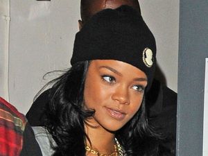 Rihanna, c*ntlife t-shirt
