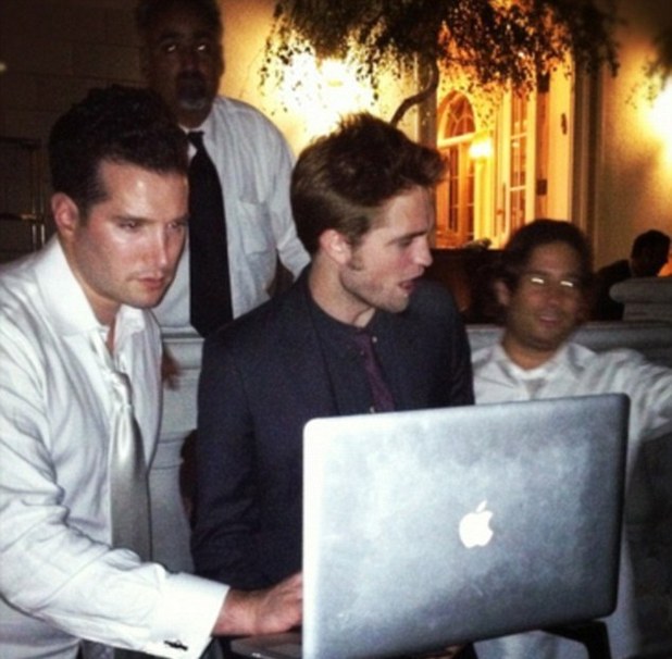 Robert Pattinson, wedding, twitter