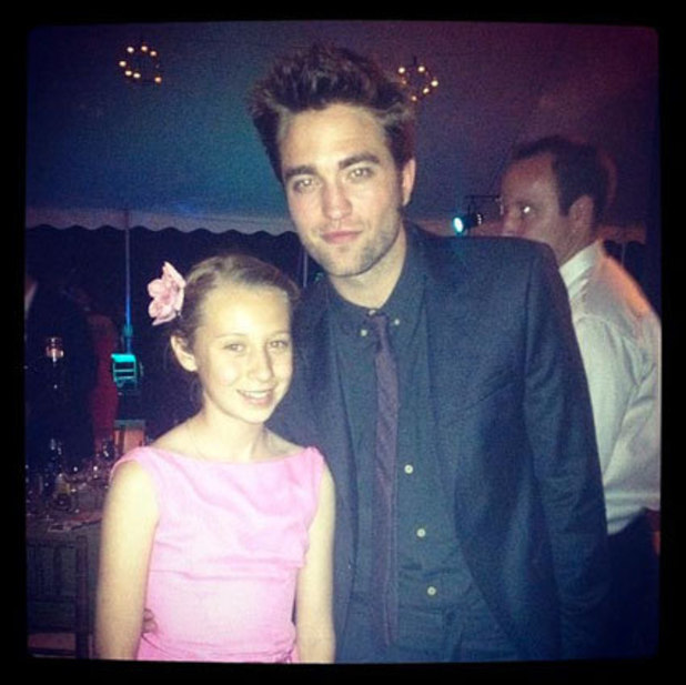 Robert Pattinson, twitter, instagram