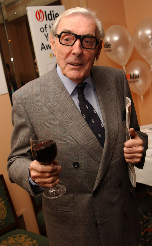 Eric Sykes celebrates his 'Oldie of the Year' award 
