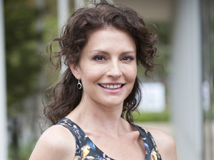 Simmone Jade Mackinnon as Zoe Alexander