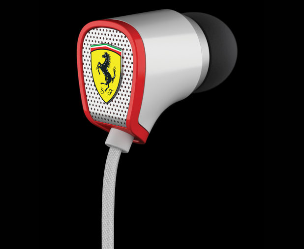R100 in-ear headphones