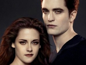 Kristen Stewart and Robert Pattinson as Bella and Edward Cullen.