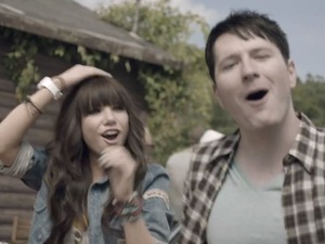 Carly Rae Jepsen, Owl City 'Good Time' video