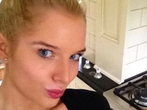 Helen Flanagan goes back to blonde