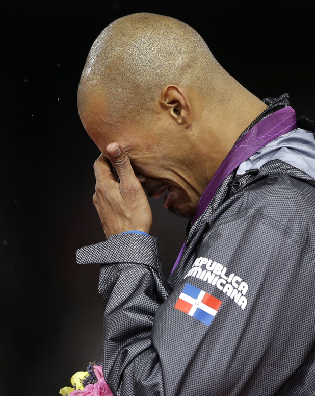 Olympic winners sobbing 
