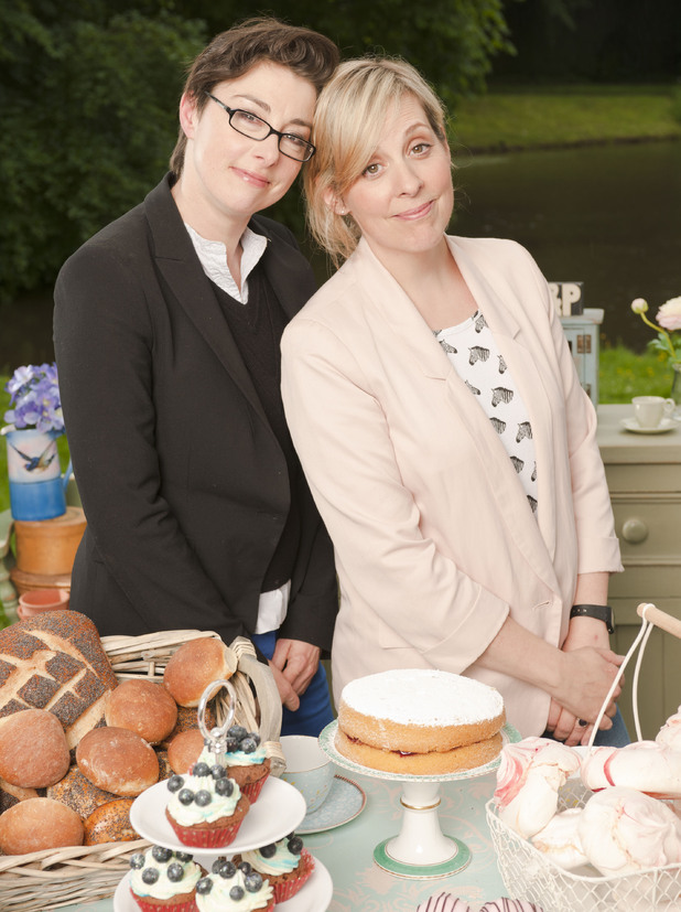 Presenters Sue Perkins And Mel Giedroyc Great British Bake Off 2012 Contestants Digital Spy 