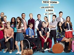 'Glee' season 4 cast poster