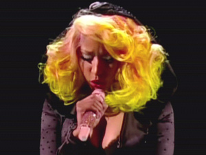 Nicki Minaj performs at the MTV Video Music Awards 2012