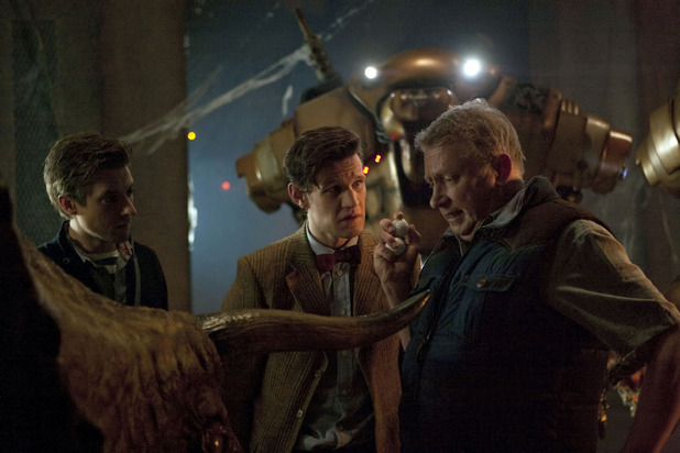 Doctor Who S07E02: 'Dinosaurs on a Spaceship' - Rory Williams (Arthur Darvill), The Doctor (Matt Smith) and Brian Williams (Mark Williams)