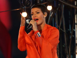 Miss Mode: Rihanna Orange closing