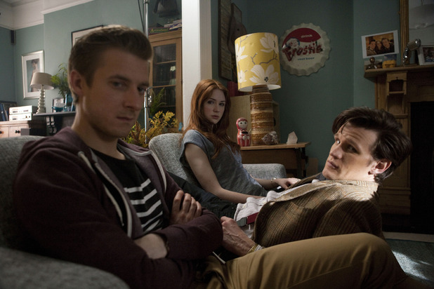Doctor Who S07E04 - 'The Power of Three': Rory Williams (ARTHUR DARVILL), Amy Pond (KAREN GILLAN), The Doctor (MATT SMITH)