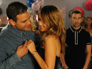 At Eileen's party things are awkward between Maria and Marcus. Maria tells Jason she has changed her mind and he should move in straight away