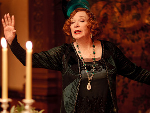 Downton Abbey S03E02: Shirley MacLaine as Martha Levinson, Jim Carter as Carson