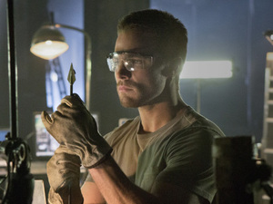 Arrow S01E01: Pilot