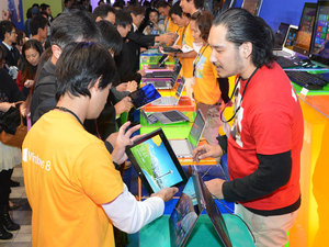 Consumers get their first chance to touch and try new Windows 8 devices at the Windows 8 launch event in Japan.