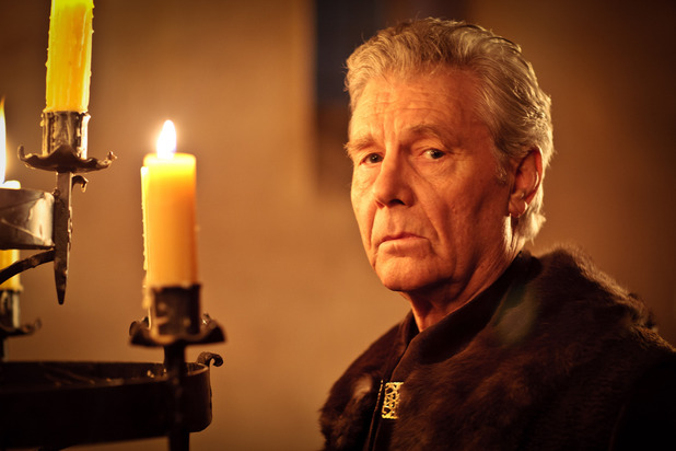 King Rodor (JAMES FOX)