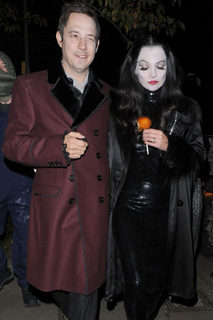 Kate Moss and Jamie Hince
leaving a Halloween party held at the home of television presenter Jonathan Ross.
London, England