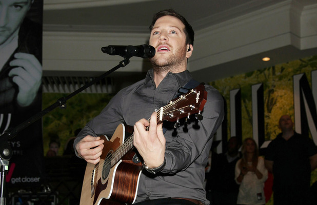 Matt Cardle performing at HMV Bayswater, in Whiteleys Shopping Centre, west London (Dec 2010)