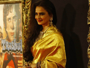 'Jab Tak Hain Jaan' premiere in Mumbai, India: Rekha