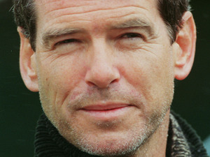 Pierce Brosnan, 2001