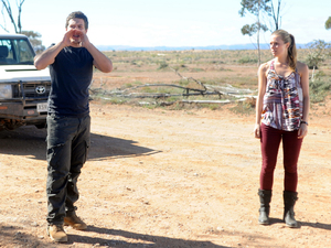 Brax and Natalie arrive in the desert to hunt for Casey.