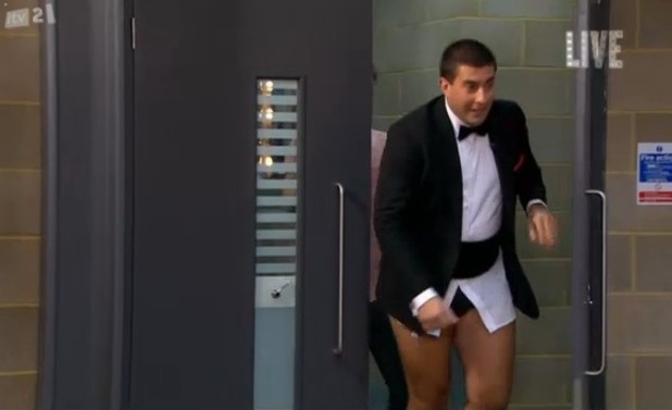 TOWIE Live, Arg loses his trousers