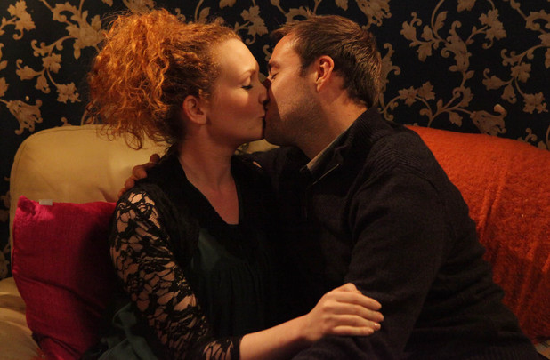 Corrie Ep. 8019, 17-12-12