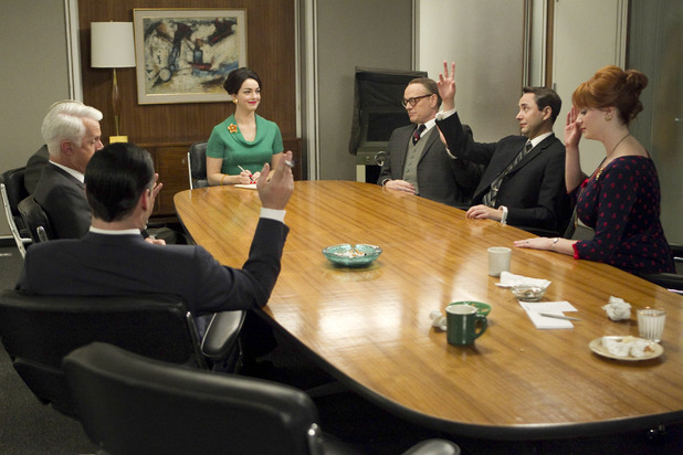 ustv-mad-men-s05-e12-commissions-and-fees.jpg