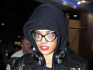 Rita Ora, Heathrow airport