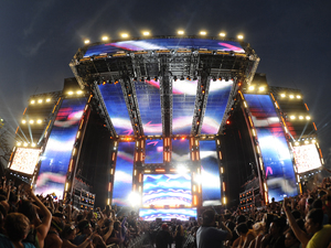 Kaskade performs at Ultra Music Festival 14 (2012) in Miami