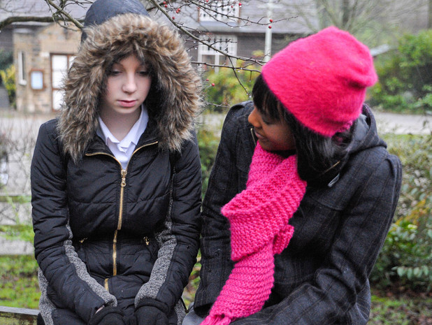 Gemma is annoyed Belle never shuts up about Thomas, especially when Belle cancels their arrangements so she can see Thomas