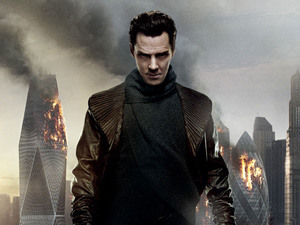 Benedict Cumberbatch Star Trek Into Darkness poster