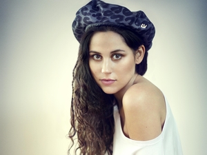 Eliza Doolittle press shot 2013.