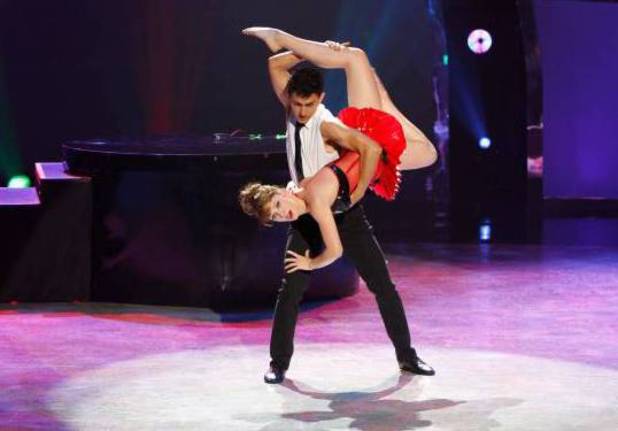 Makenzie Dustman and Paul Karmiryan perform a Jazz routine to "Mannequin"