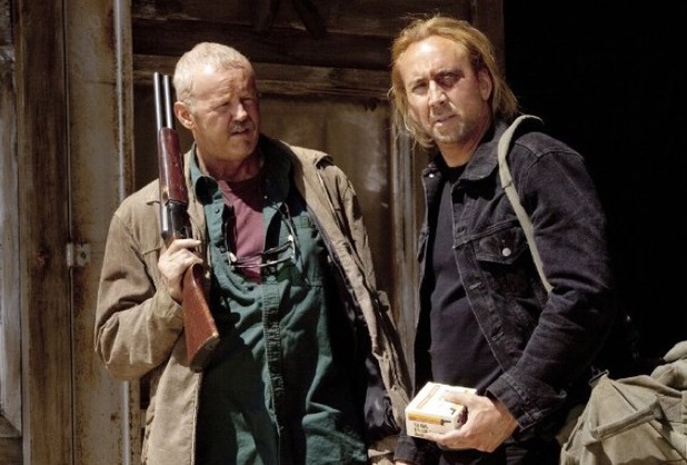 Penampilannya di DRIVE ANGRY makin mengukuhkan bahwa Cage lebih senang memamerkan jidat daripada memilih wig yang bagus. 