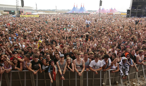 A packed crowd - READING FESTIVAL 2013: Rolling Gallery - Digital Spy