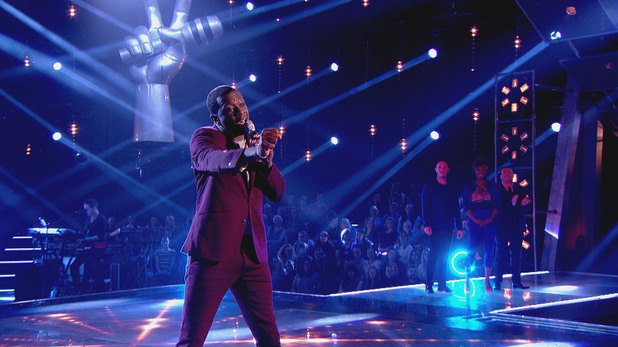 Bizzi Dixon on The Voice knockouts