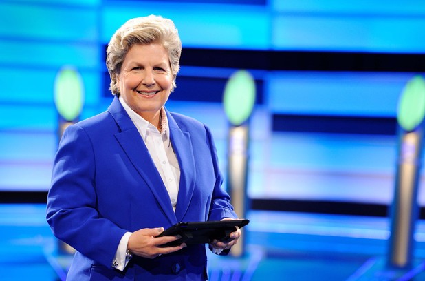 Sandi Toksvig hosts Fifteen To One
