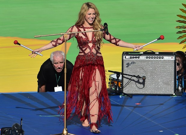 Shakira brings color to World Cup finale with closing ceremony