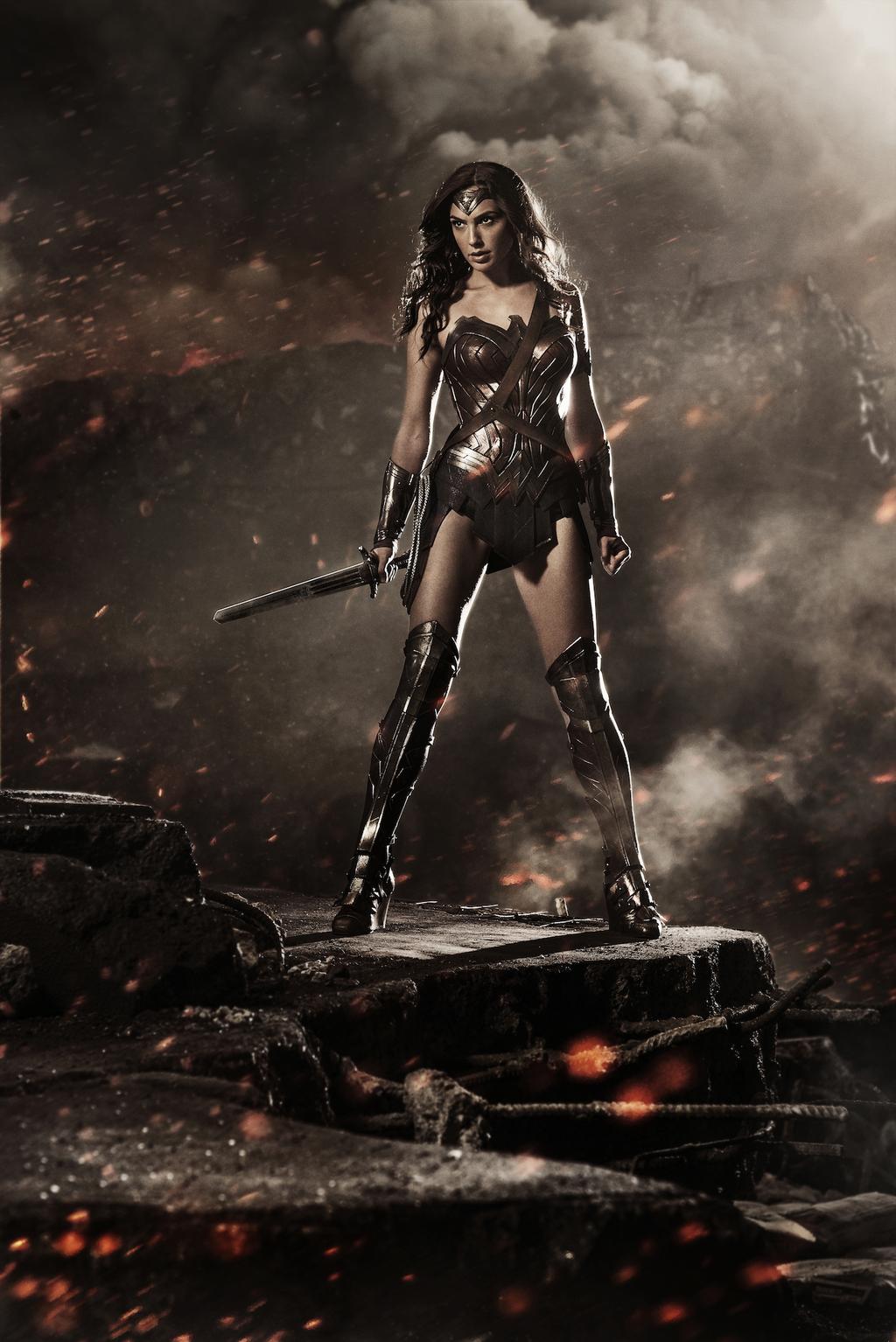 http://i1.cdnds.net/14/30/movies-gal-gadot-wonder-woman-batman-v-superman-dawn-of-justice.jpg