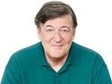 Stephen Fry complains about the "ghastly snobbery" within Downton Abbey.
