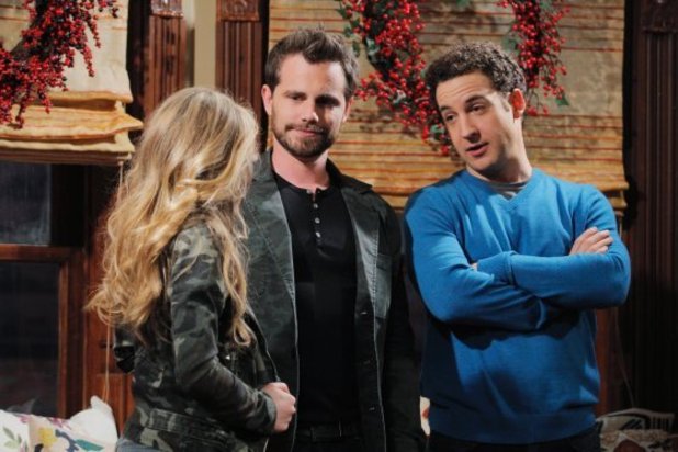 See Shawn Hunter reunite with Cory Matthews in Girl Meets ...