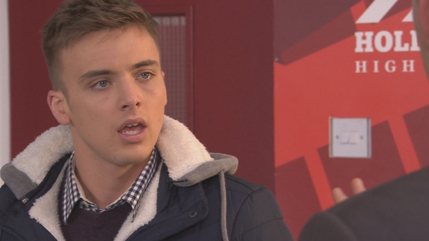 Harry sees John Paul again at the school - soaps-hollyoaks-harry-thompson-john-paul-mcqueen-1