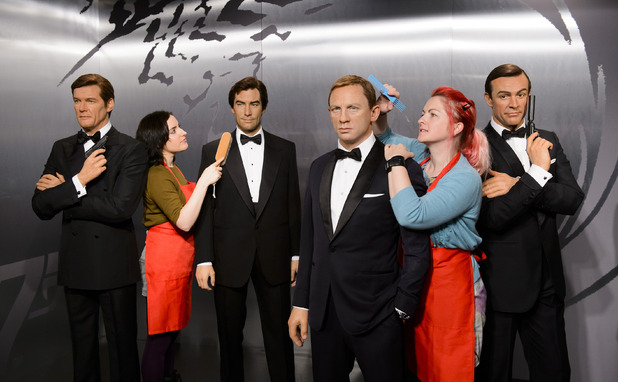 madame-tussauds_bonds_6.jpg