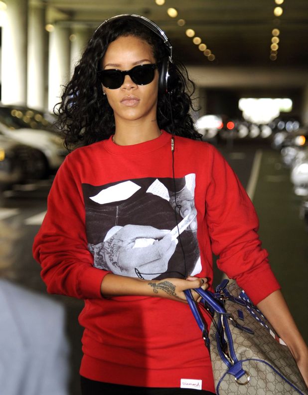 Fashion Powerhouse Rihanna Is Running Out Of Clothes To Wear | Neon Tommy